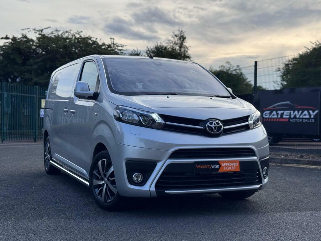 Toyota PROACE 2.0D Design Medium Panel Van Mwb Euro 6 S S Silver