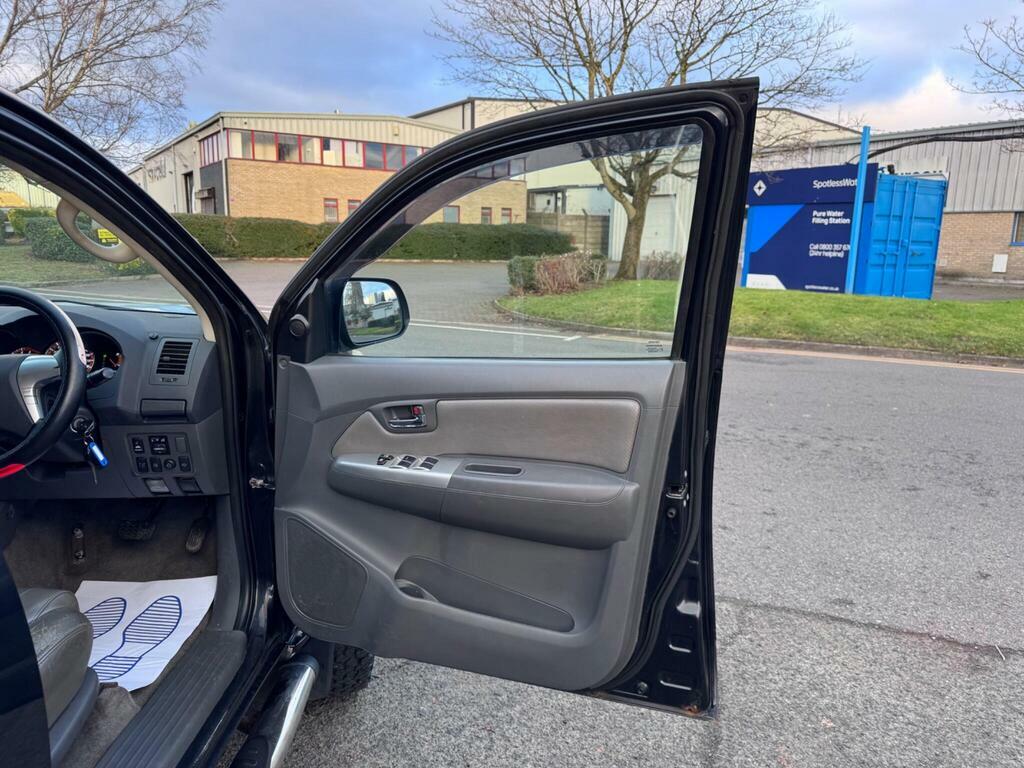 Toyota HILUX 3.0 D-4d Invincible 4Wd Grey #21