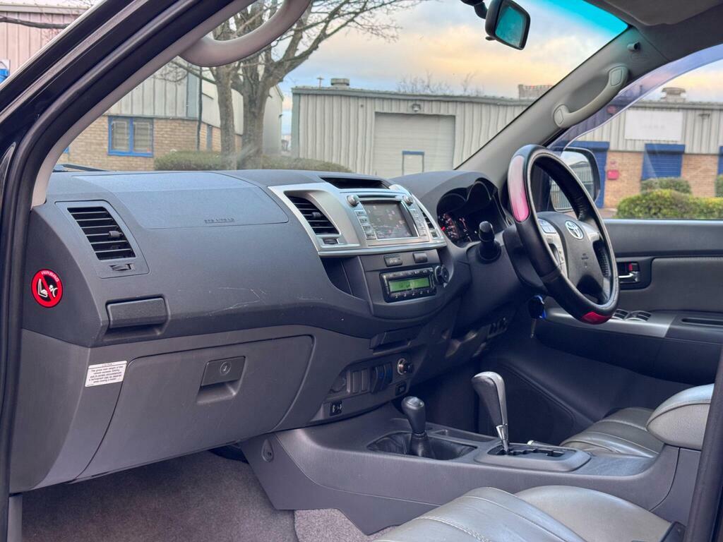 Toyota HILUX 3.0 D-4d Invincible 4Wd Grey #19