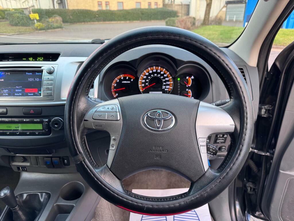 Toyota HILUX 3.0 D-4d Invincible 4Wd Grey #27