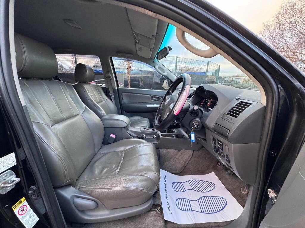 Toyota HILUX 3.0 D-4d Invincible 4Wd Grey #23