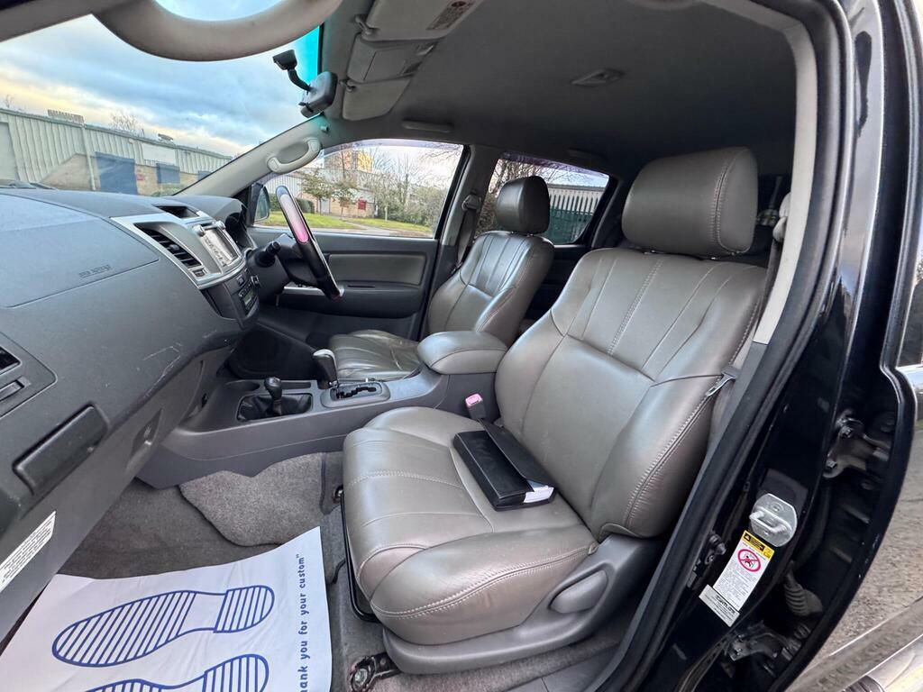 Toyota HILUX 3.0 D-4d Invincible 4Wd Grey #17