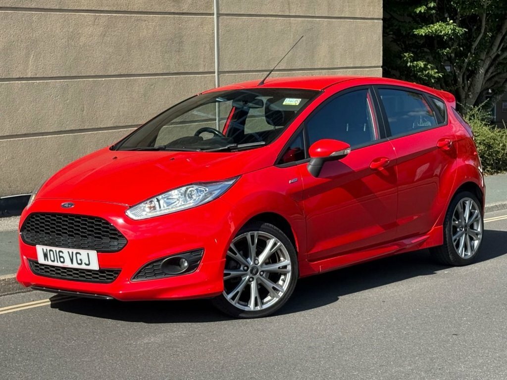 Ford Fiesta 1L St-line Red