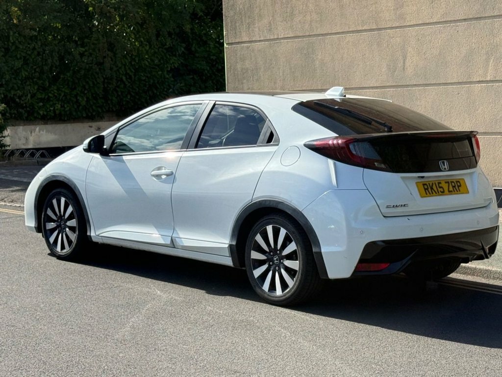 Honda Civic 1.8L Sr White #4
