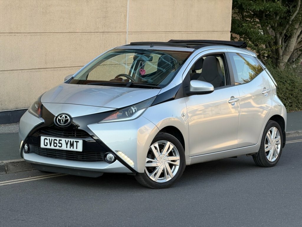 Toyota Aygo 1.0 Vvt-i X-clusiv 2 Tss Grey #1