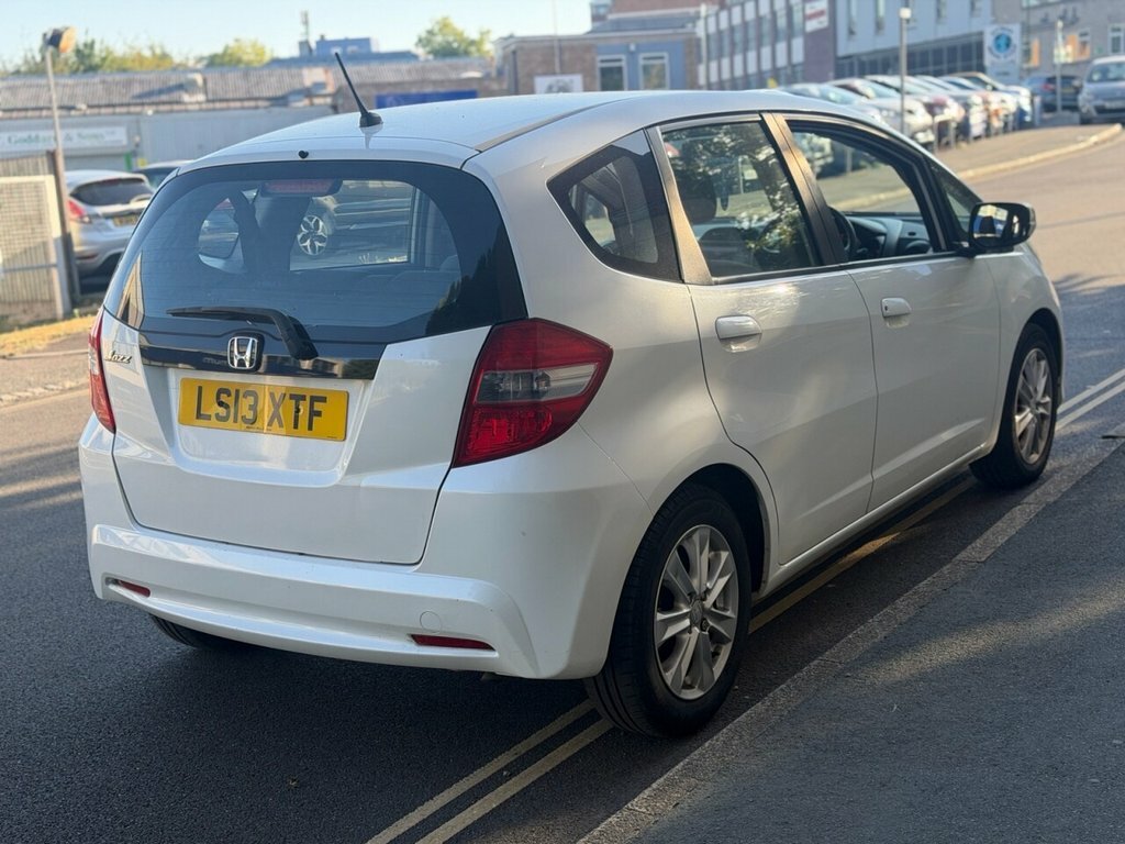 Honda Jazz 1.4L Es White #2