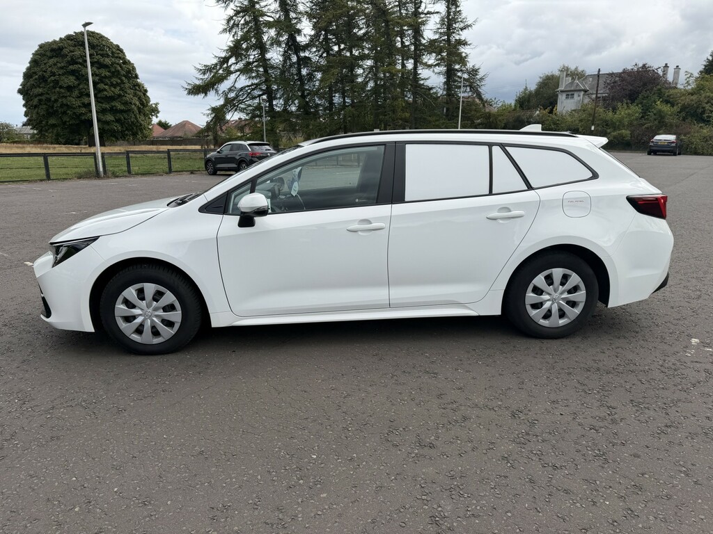 Toyota Corolla Car Derived Van 1.8 Vvt-h 202424 White #4