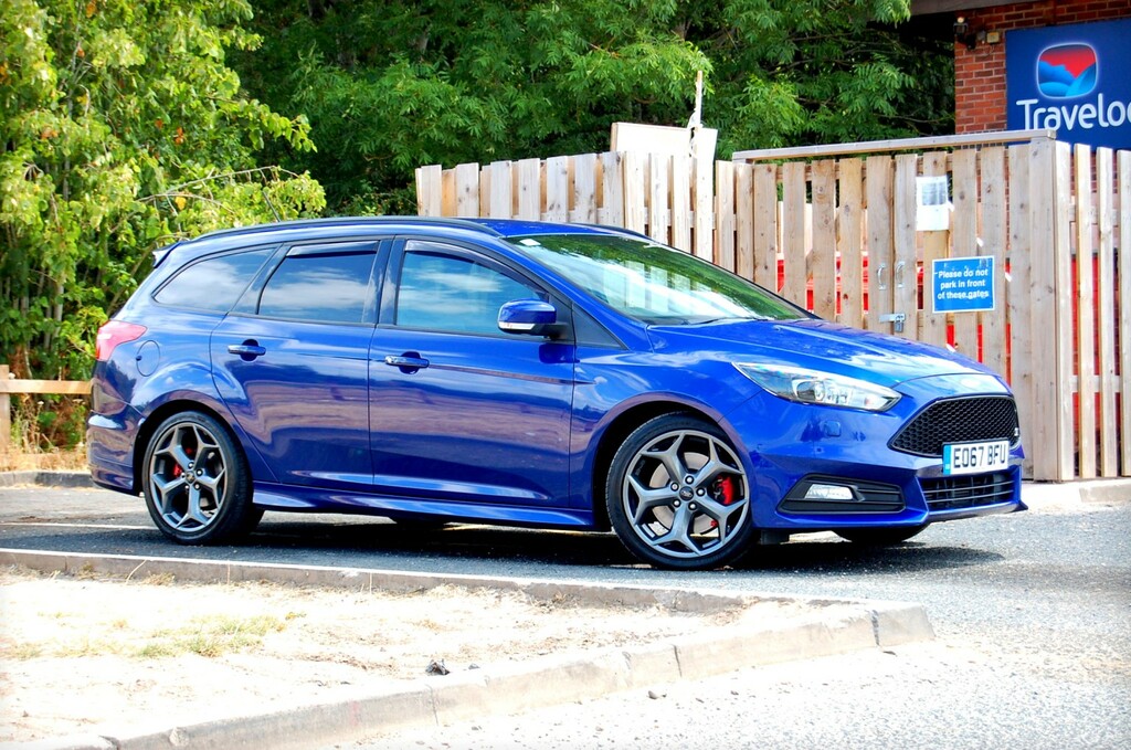 Ford Focus St-3 2.0 Ecoboost - Rare Estate Model - 27 800 Mil Blue