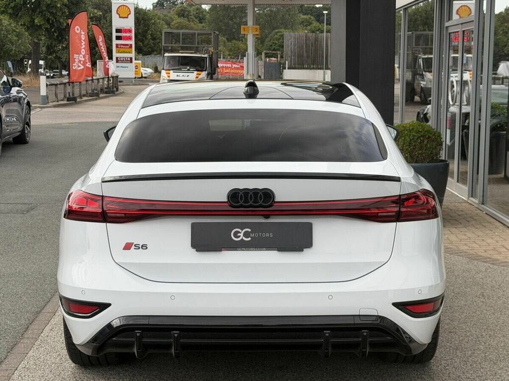 Audi E-tron 100Kwh Edition 1 Hatchback Quatt White #6