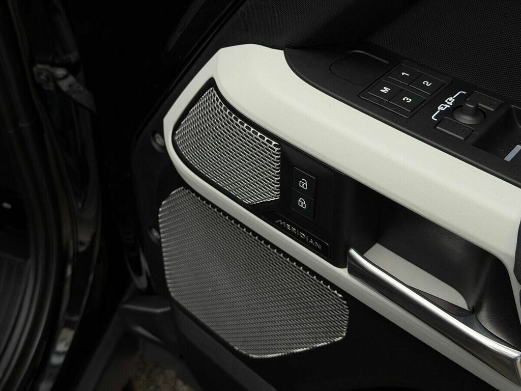 Land Rover Defender 130 3.0 D300 Outbound 130 Grey #29