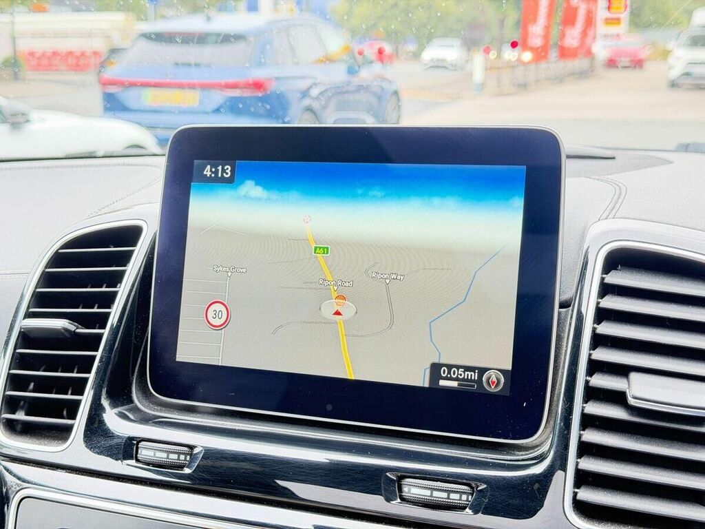 Mercedes-Benz GLE Class 350D 4Matic Amg Line 9G-tronic Blue #38