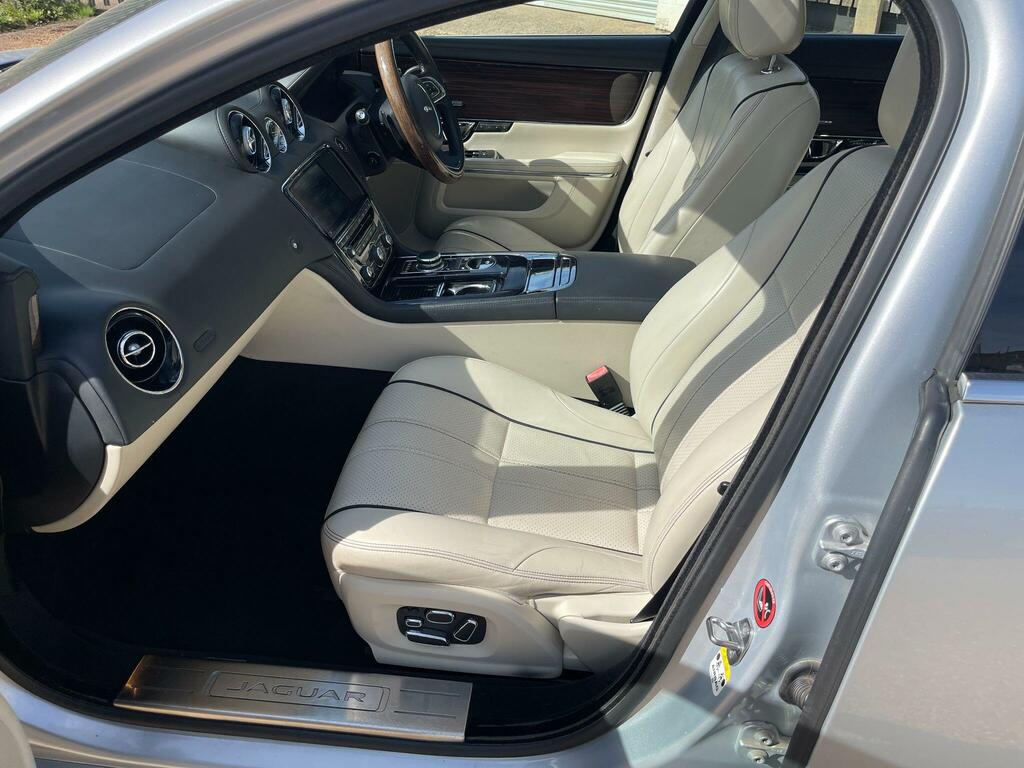 Jaguar XJ Saloon 3.0D V6 Portfolio Euro 5 Ss 20 Black #18