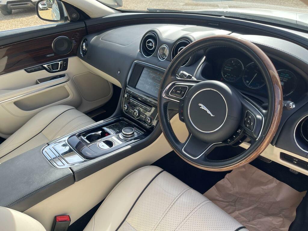 Jaguar XJ Saloon 3.0D V6 Portfolio Euro 5 Ss 20 Black #8