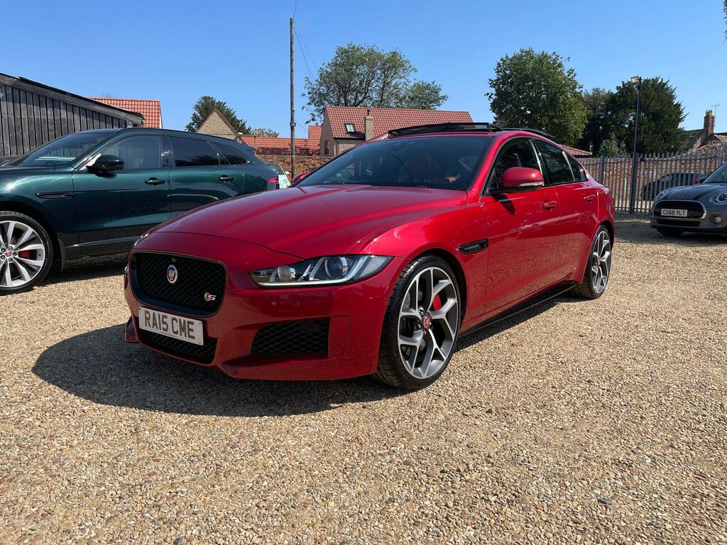 Jaguar XE 3.0 V6 S Euro 6 Ss Red #3