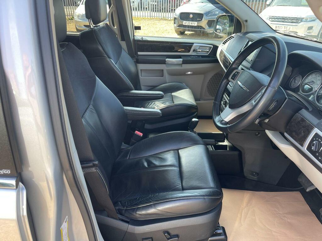 Chrysler Grand Voyager 2.8 Crd Limited Euro 4 Silver #17