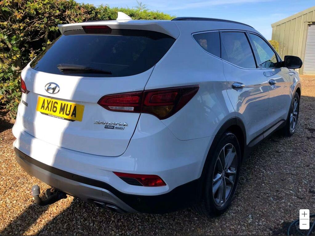 Hyundai Santa Fe 2.2 Crdi Blue Drive Premium Se 4Wd Euro 6 S White #2