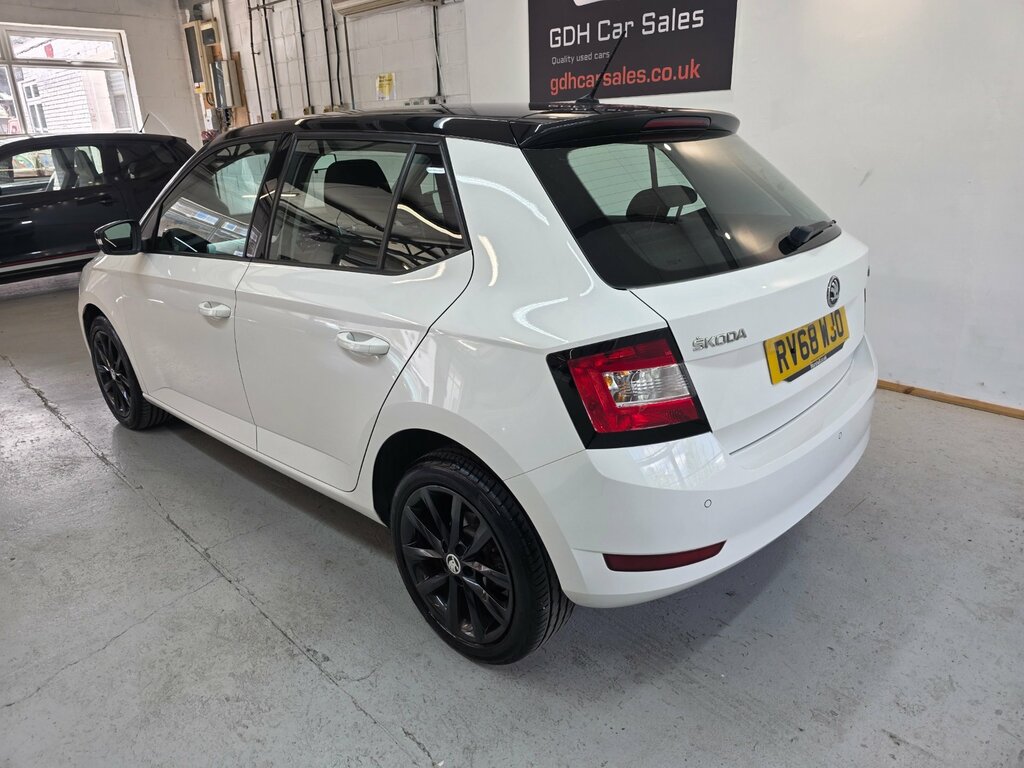 Skoda Fabia 1.0 Tsi Colour Edition Hatchback White #3
