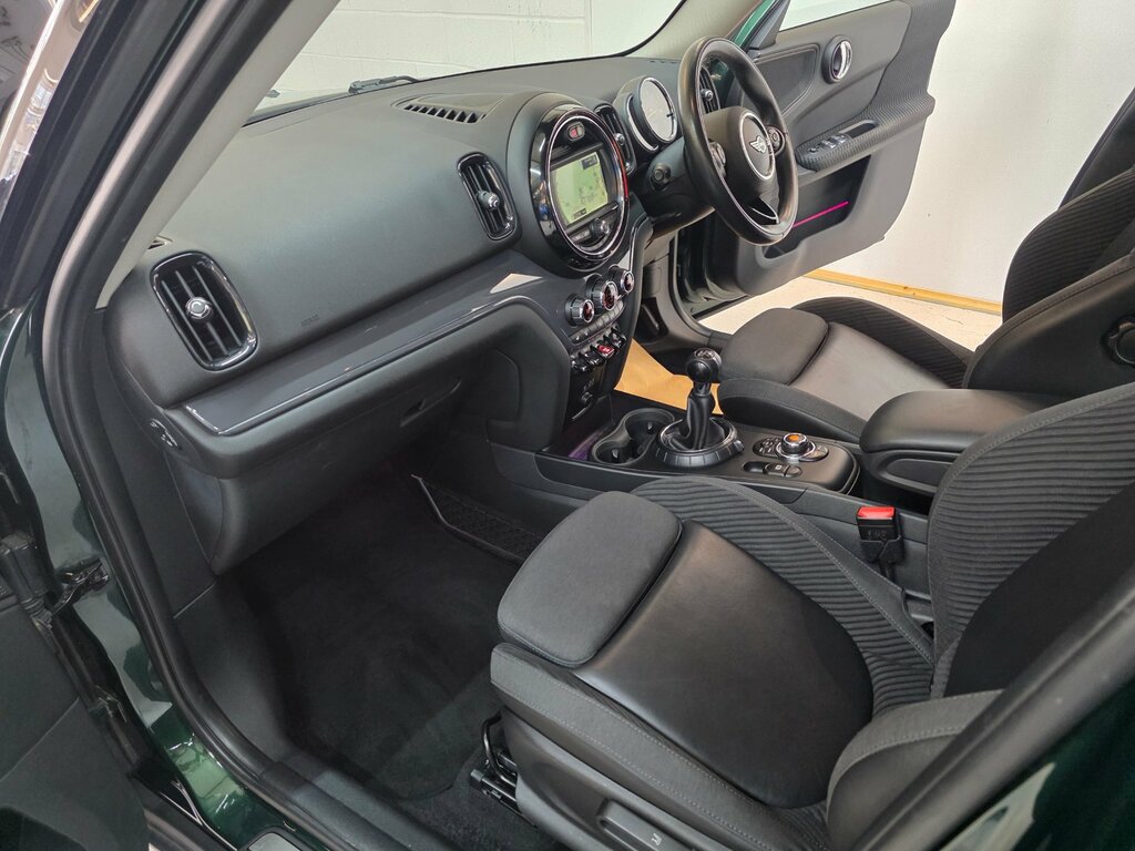 Mini Countryman 1.5 Cooper Suv Euro 6 Ss 136 Green #4
