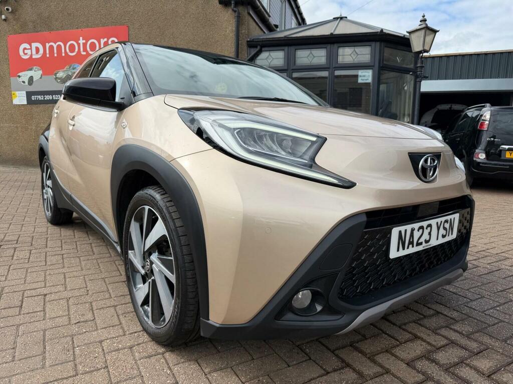 Toyota Aygo X 1.0 Vvt-i Exclusive Euro 6 Ss Beige #2