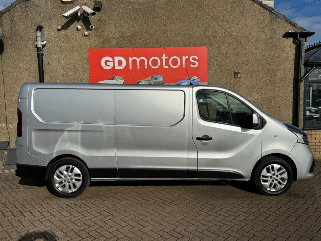 Renault Trafic 1.6 Dci 29 Sport Nav Lwb Standard Roof Euro 6 Silver #2
