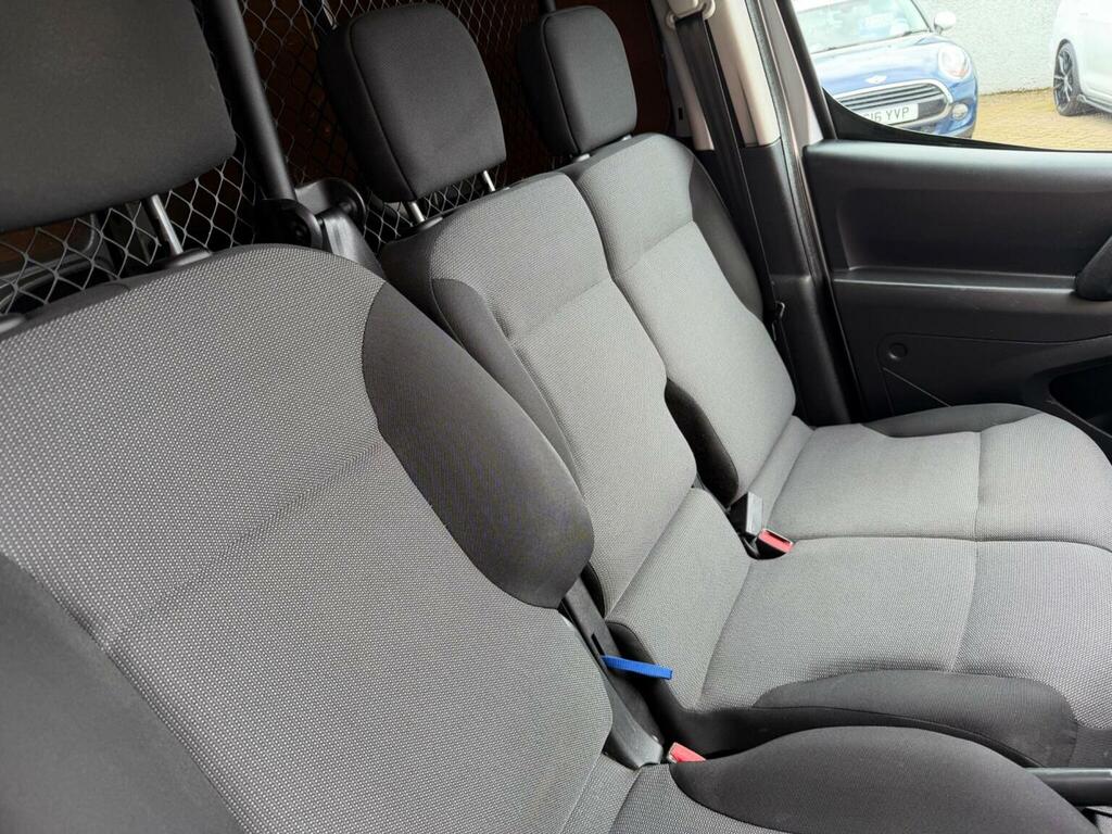 Peugeot Partner 850 1.6 Bluehdi 100 Professional Van Non S #16