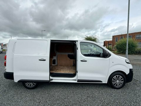 Vauxhall Vivaro 1.5 Vivaro F2900 DP23WNR White #6