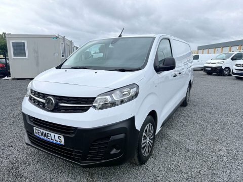 Vauxhall Vivaro 1.5 Vivaro F2900 DP23WNR White #3