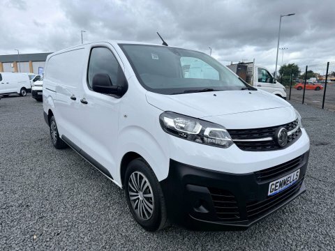 Vauxhall Vivaro 1.5 Vivaro F2900 White