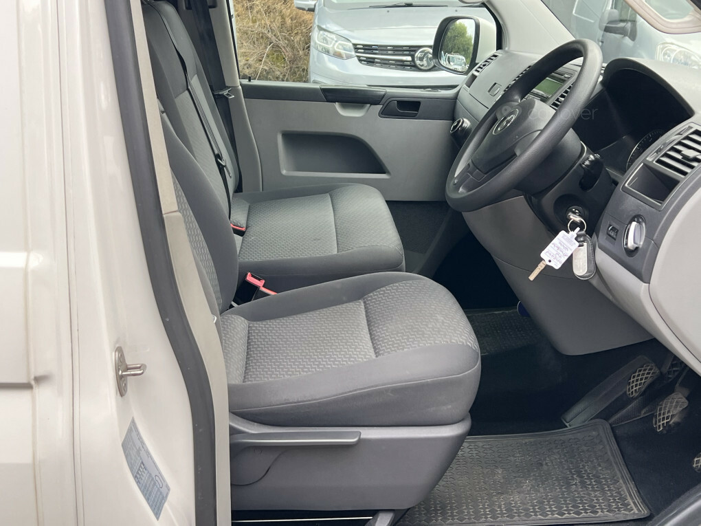 Volkswagen Transporter T30 Tdi Pv Highline Bmt Beige #7
