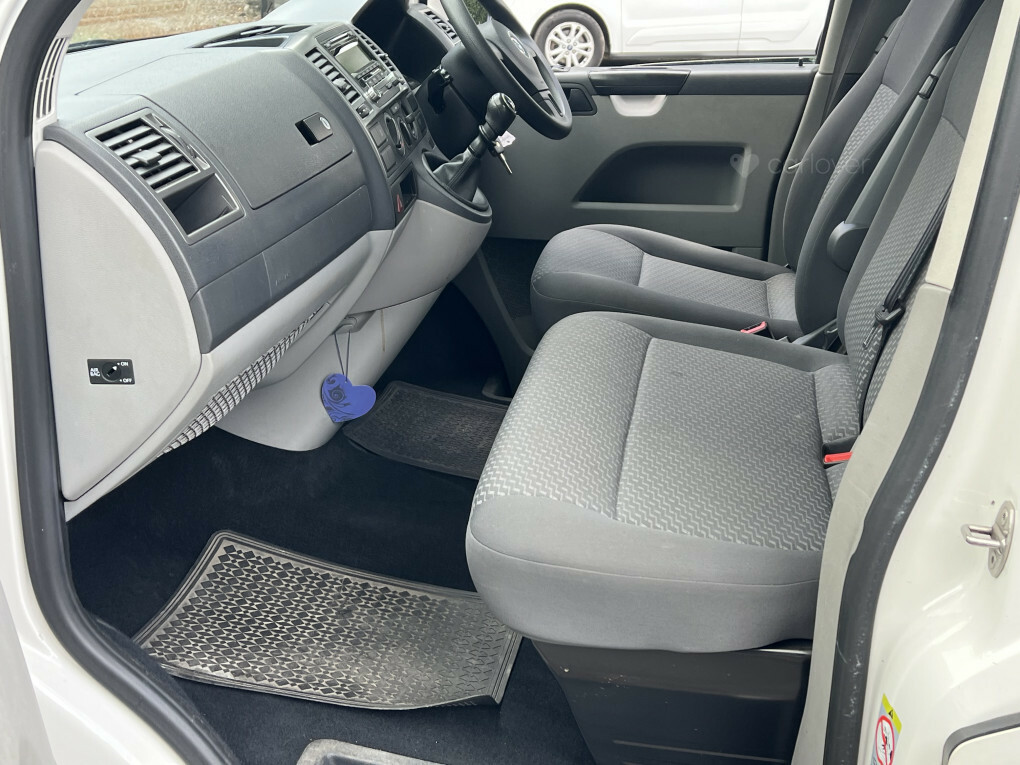 Volkswagen Transporter T30 Tdi Pv Highline Bmt Beige #18