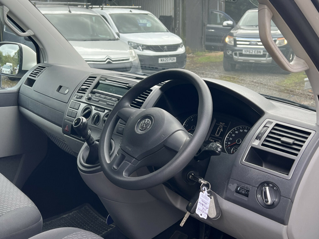 Volkswagen Transporter T30 Tdi Pv Highline Bmt Beige #12