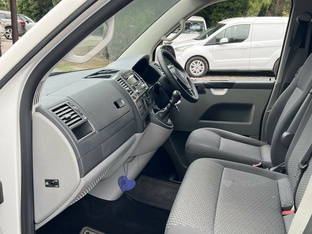 Volkswagen Transporter T30 Tdi Pv Highline Bmt Beige #19