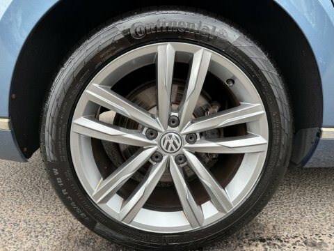 Volkswagen Passat 2.0 Tdi Scr 190 R-line Red #68