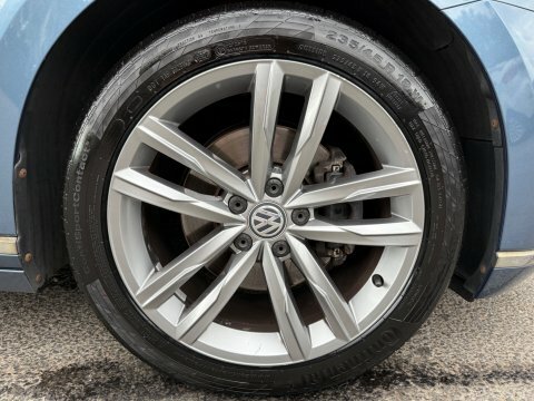 Volkswagen Passat 2.0 Tdi Scr 190 R-line Red #65