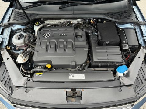 Volkswagen Passat 2.0 Tdi Scr 190 R-line Red #64