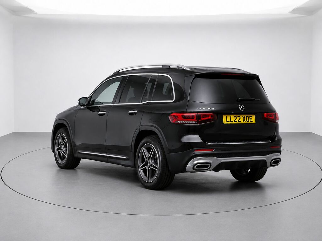 Mercedes-Benz GLB Class Glb200 Amg Line Premium Black #2