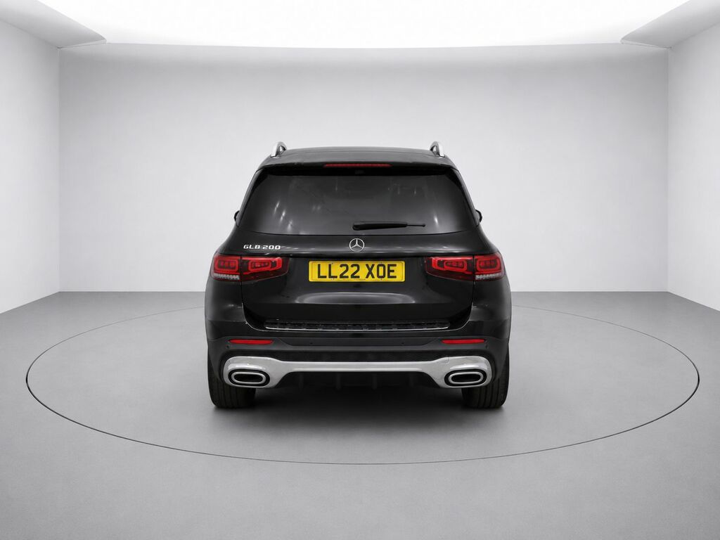 Mercedes-Benz GLB Class Glb200 Amg Line Premium Black #4