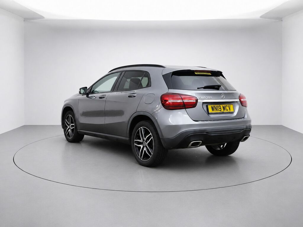 Mercedes-Benz GLA Class Gla180 Urban Edition Suv Grey #2