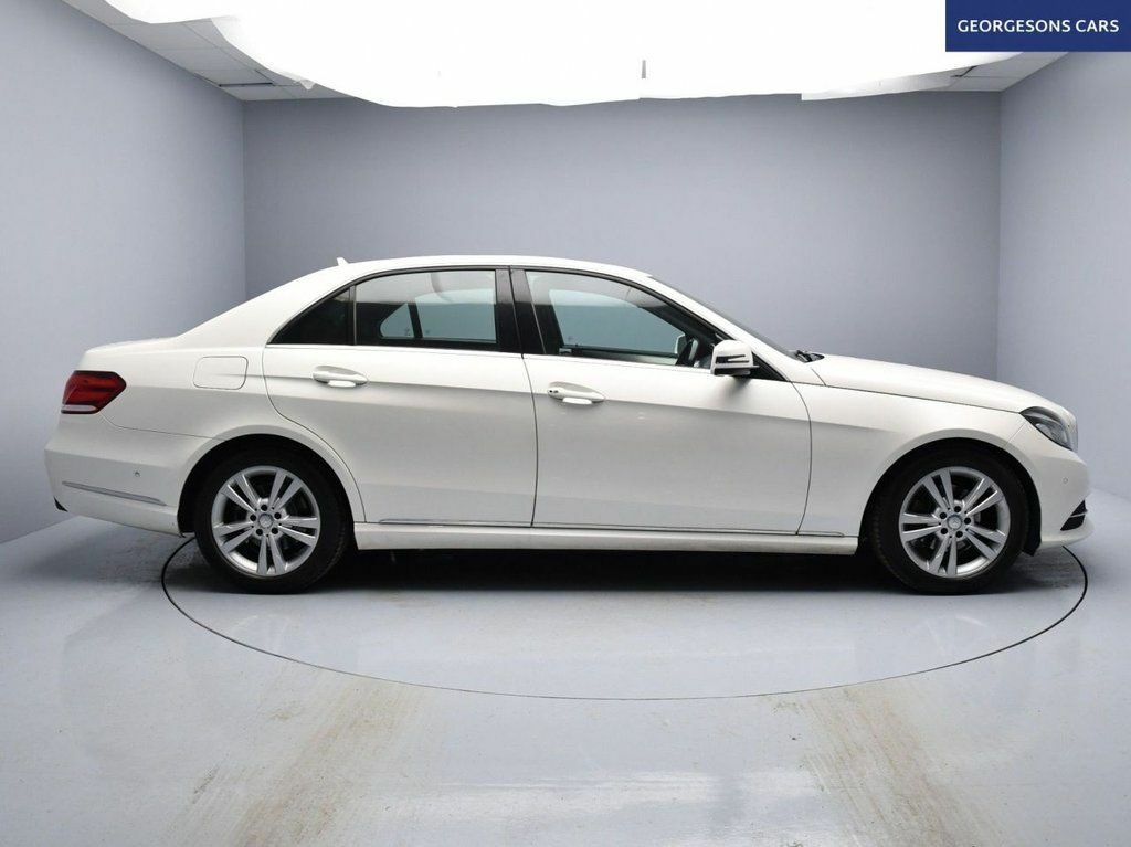Mercedes-Benz E Class E220 Cdi Se Saloon White #5