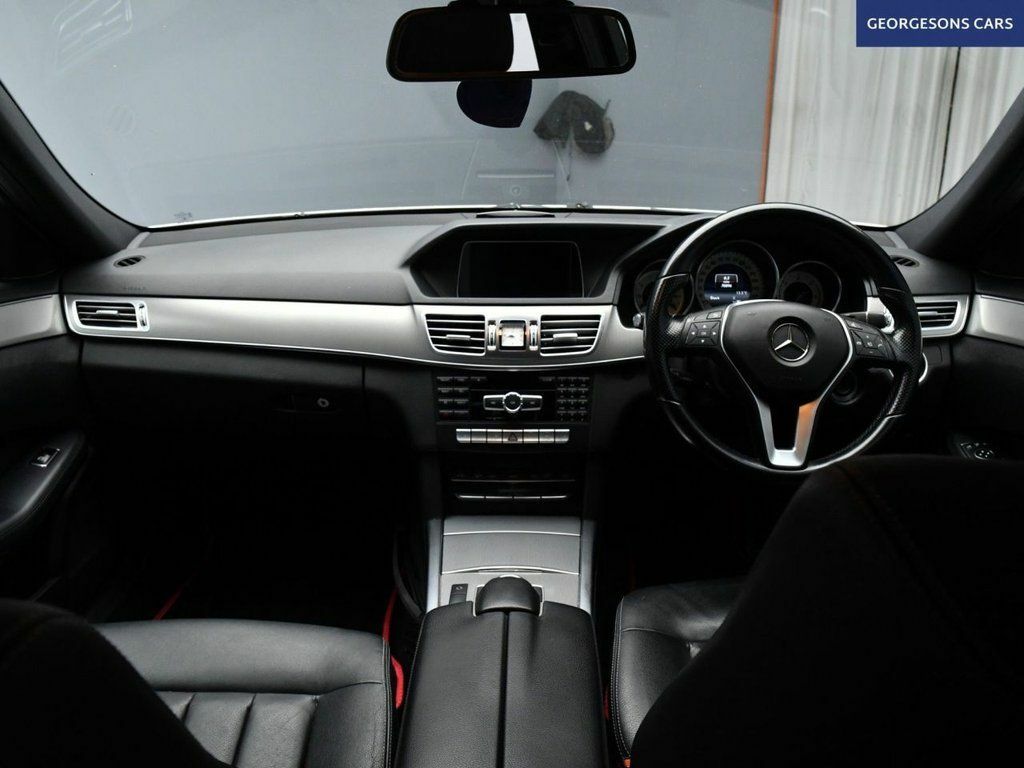 Mercedes-Benz E Class E220 Cdi Se Saloon White #6
