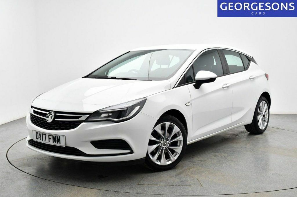 Vauxhall Astra Turbo Tech Line Hatchback White #5