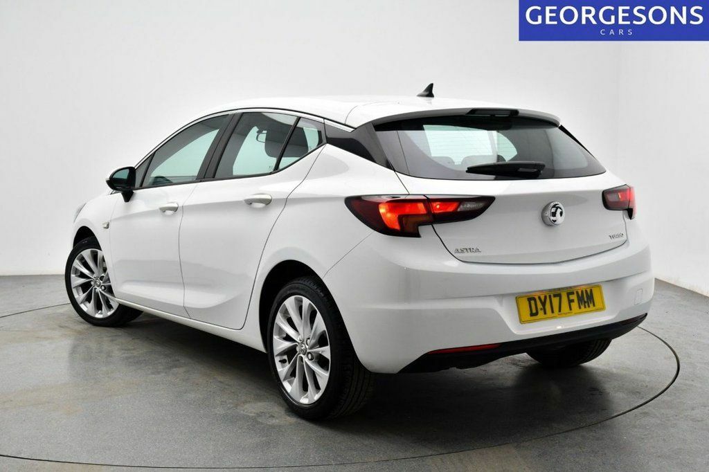 Vauxhall Astra Turbo Tech Line Hatchback White #2