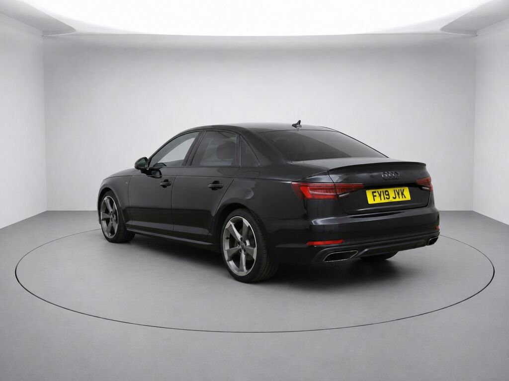 Audi A4 Tfsi 35 Black Edition Black #3