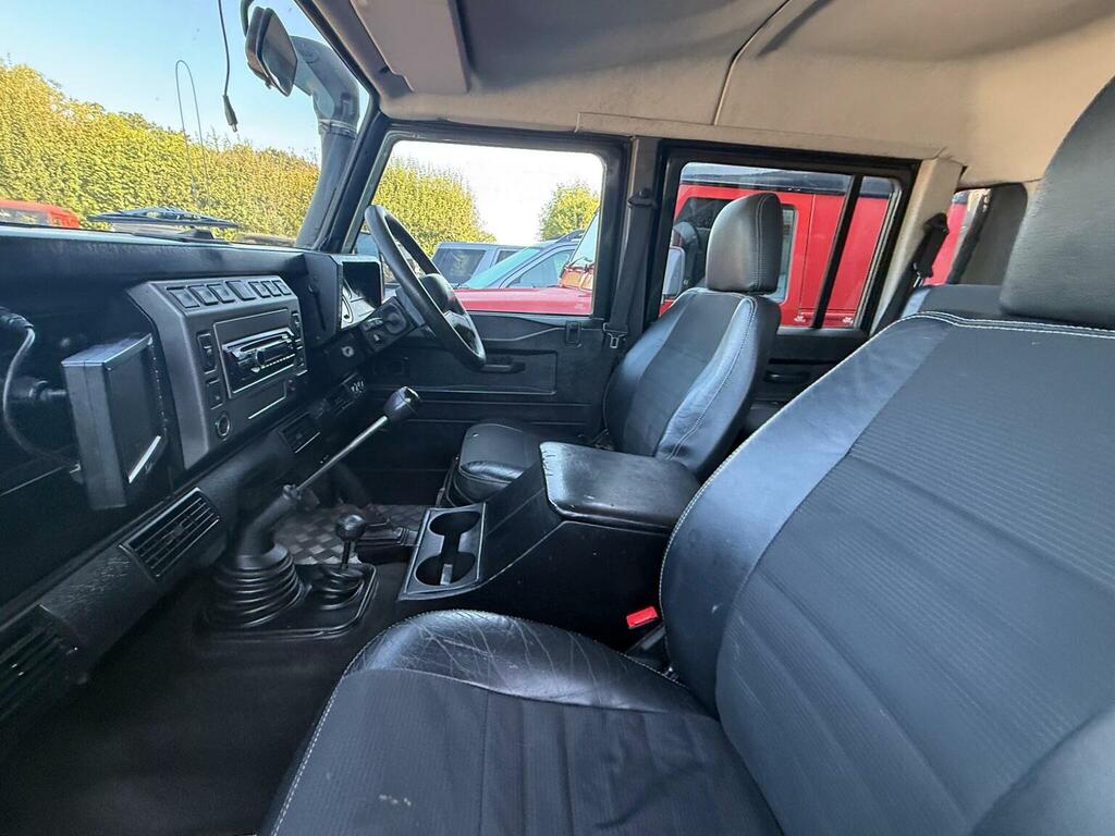 Land Rover Defender 110 2.5 Td5 County Green #21