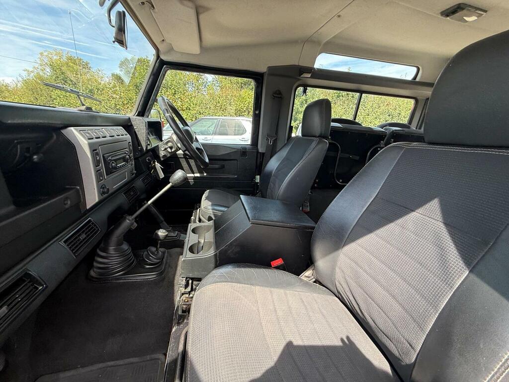 Land Rover Defender 90 2.5 90 Td5 County Station Wagon 120 Bhp Black #32