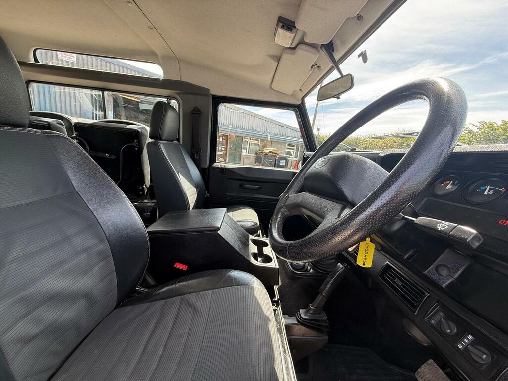 Land Rover Defender 90 2.5 90 Td5 County Station Wagon 120 Bhp Black #23