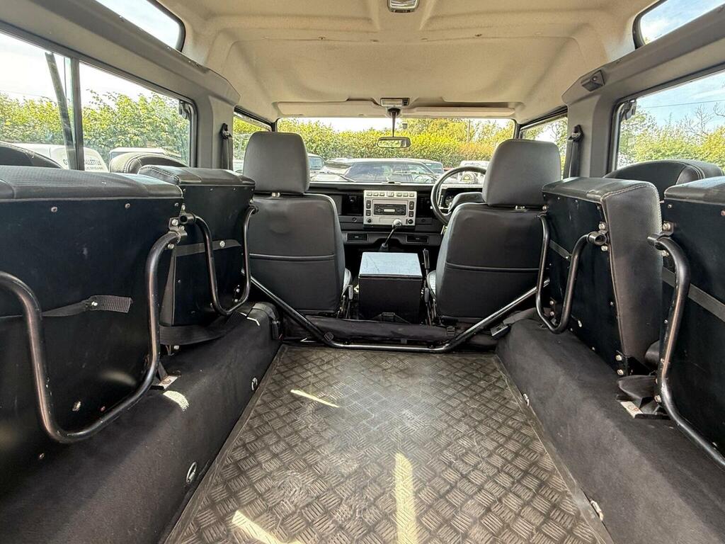 Land Rover Defender 90 2.5 90 Td5 County Station Wagon 120 Bhp Black #27