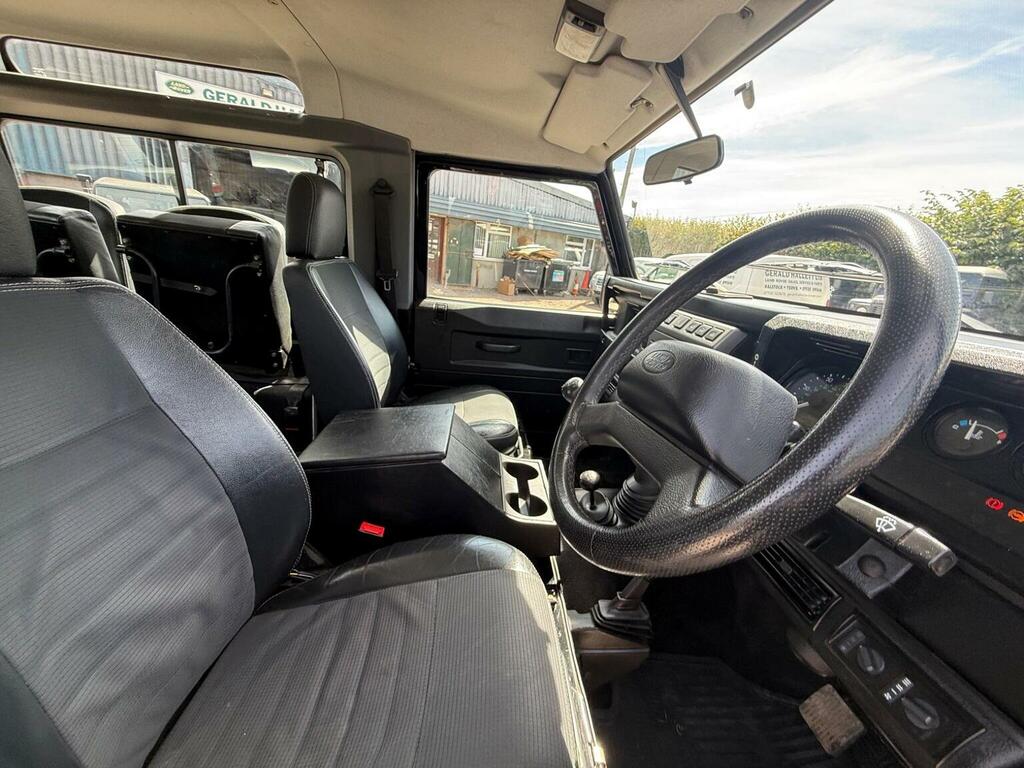 Land Rover Defender 90 2.5 90 Td5 County Station Wagon 120 Bhp Black #21