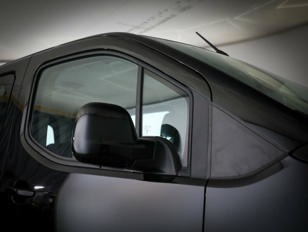Vauxhall Combo-e Life Mpv Black #5