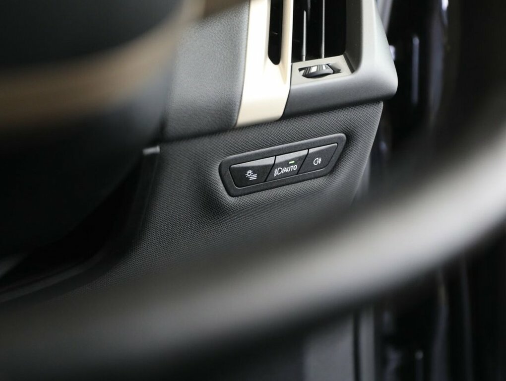 BMW iX 240Kw Xdrive40 M Sport 76.6Kwh Black #42